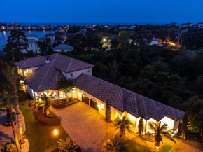 DoctorsOrdersDestin 1 Luxury Estate,2 Golf Carts, Tennis Pool Bikes Destiny East